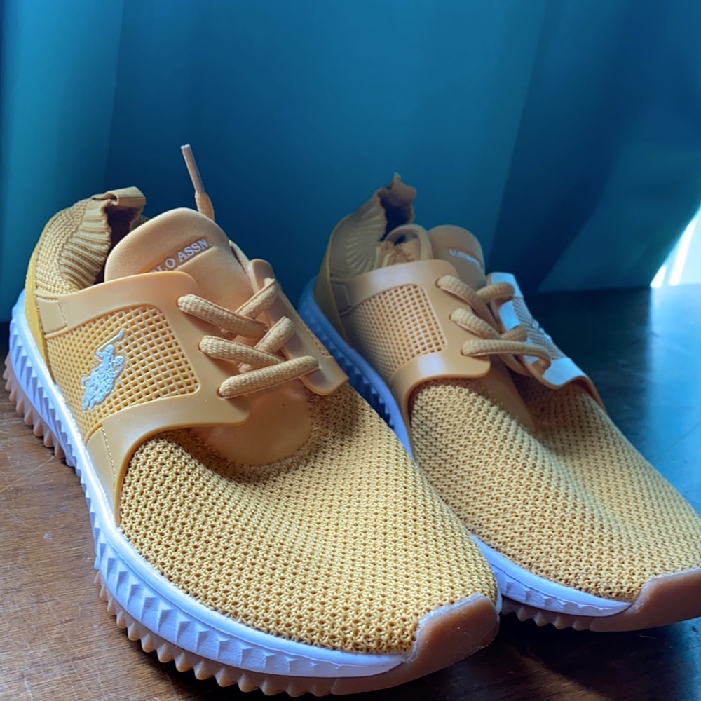 U.S Polo Assn. yellow athletic shoe (Never worn).